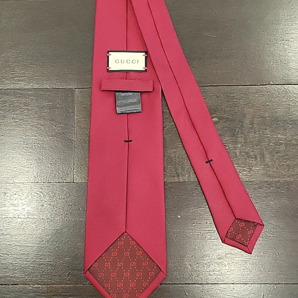 BRAND NEW BOY'S GUCCI PRE TIED NECK TIE HANDMADE SILK $220